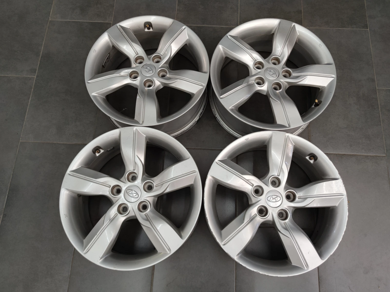   Hyundai | Mobile.bg   3