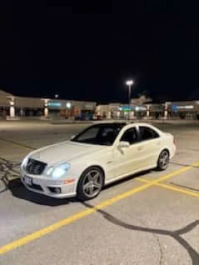 Mercedes-Benz E 63 AMG * 6.2L * CARFAX * ЦЕНА ДО БГ, снимка 1