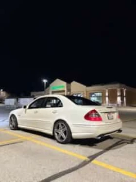 Mercedes-Benz E 63 AMG * 6.2L * CARFAX * ЦЕНА ДО БГ, снимка 6