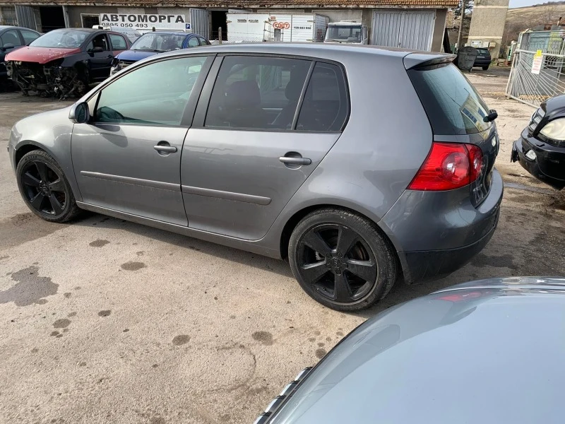 VW Golf 2.0 FSI, снимка 5 - Автомобили и джипове - 39353991