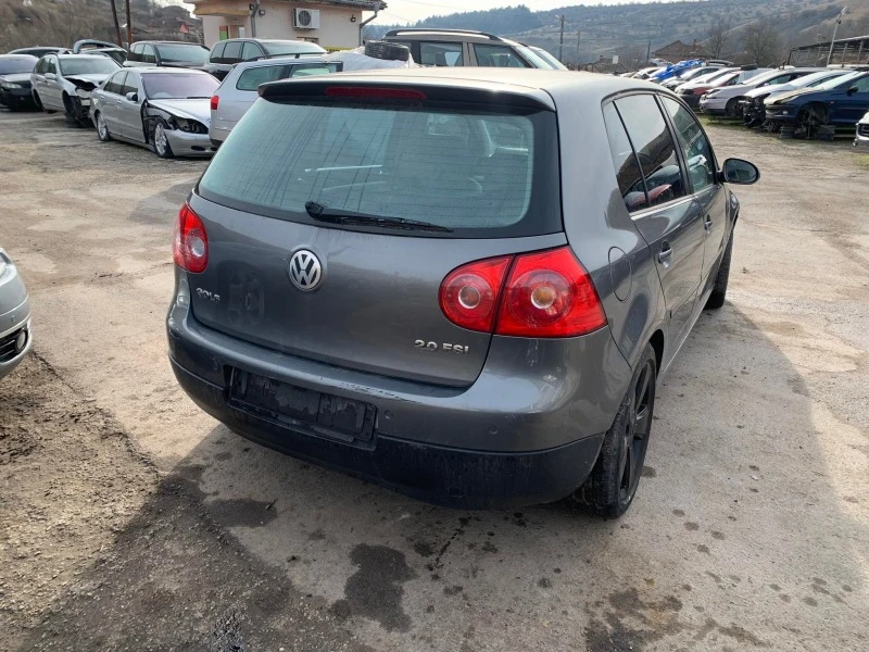 VW Golf 2.0 FSI, снимка 7 - Автомобили и джипове - 39353991