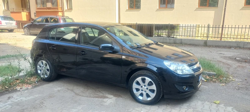 Opel Astra, снимка 1 - Автомобили и джипове - 46661353