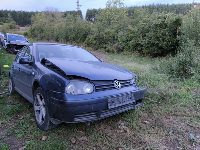 VW Golf, снимка 4 - Автомобили и джипове - 47583453