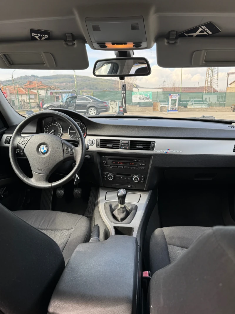 BMW 320 2008 година, снимка 12 - Автомобили и джипове - 49434018