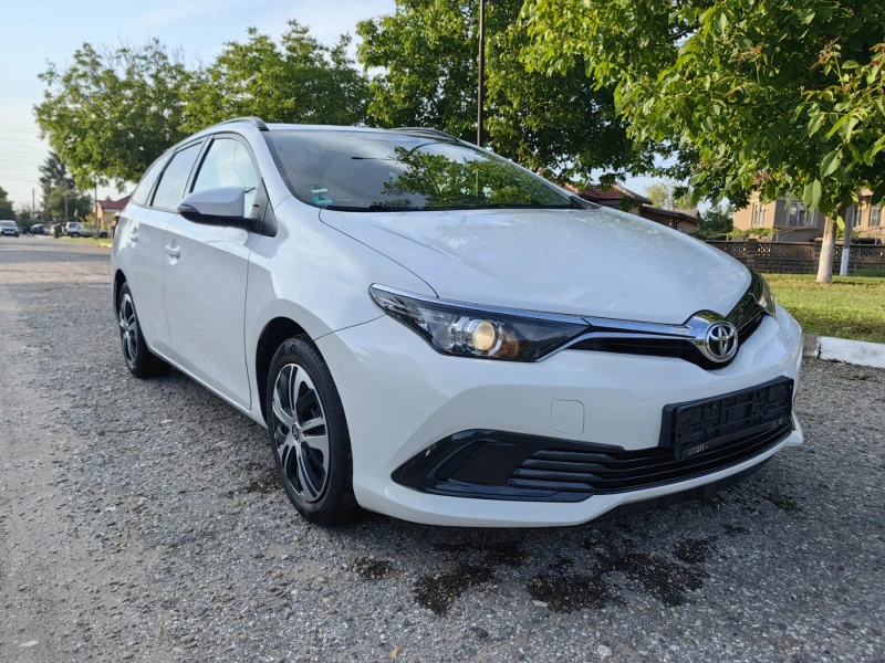 Toyota Auris 1.33 Dual VVT-i , снимка 14 - Автомобили и джипове - 51512591