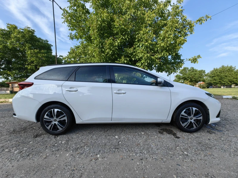 Toyota Auris 1.33 Dual VVT-i , снимка 3 - Автомобили и джипове - 51512591