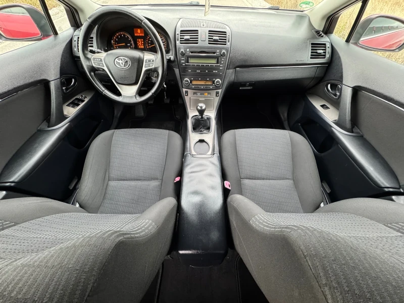 Toyota Avensis 1.8 VVT-i 147к.с / PODGREV / TEMPOMAT, снимка 9 - Автомобили и джипове - 52091421
