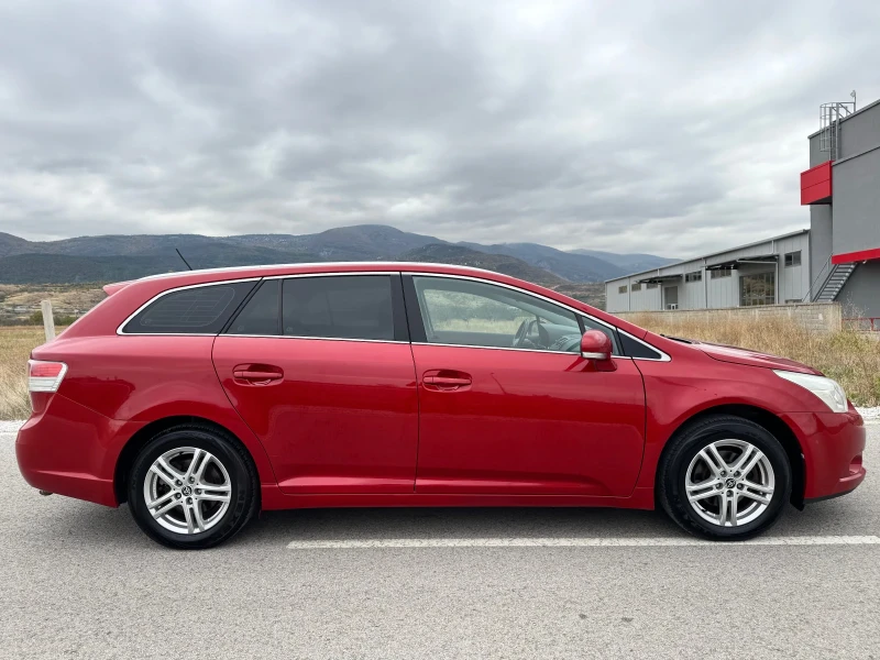 Toyota Avensis 1.8 VVT-i 147к.с / PODGREV / TEMPOMAT, снимка 5 - Автомобили и джипове - 52091421