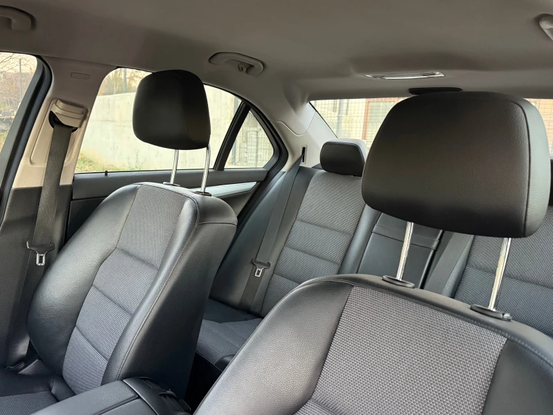 Mercedes-Benz C 220 Автоматик , снимка 13 - Автомобили и джипове - 52416630