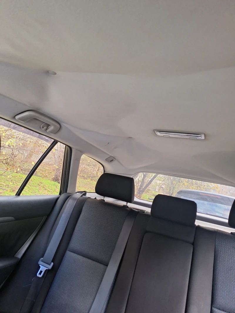 Toyota Avensis, снимка 7 - Автомобили и джипове - 52512693