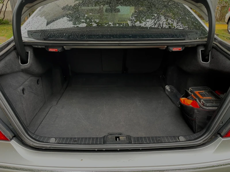 Mercedes-Benz E 270, снимка 7 - Автомобили и джипове - 52588432