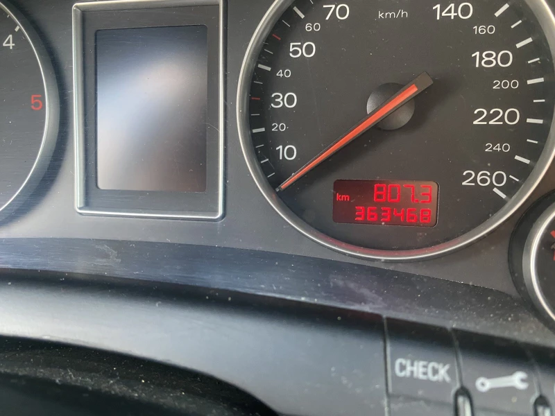 Audi A4, снимка 6 - Автомобили и джипове - 52521474