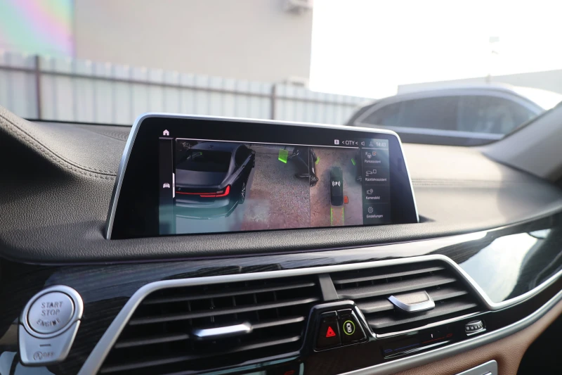 BMW 740 d xDrive KeyGO MASSAGE LASER SoftCl 360 HlK iCarbg, снимка 13 - Автомобили и джипове - 53557144