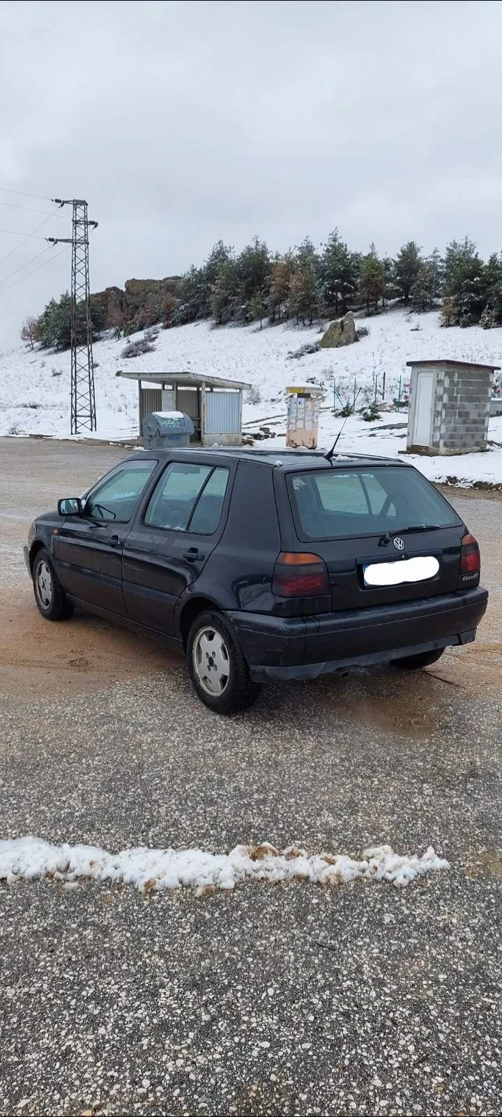 VW Golf, снимка 4 - Автомобили и джипове - 49185369