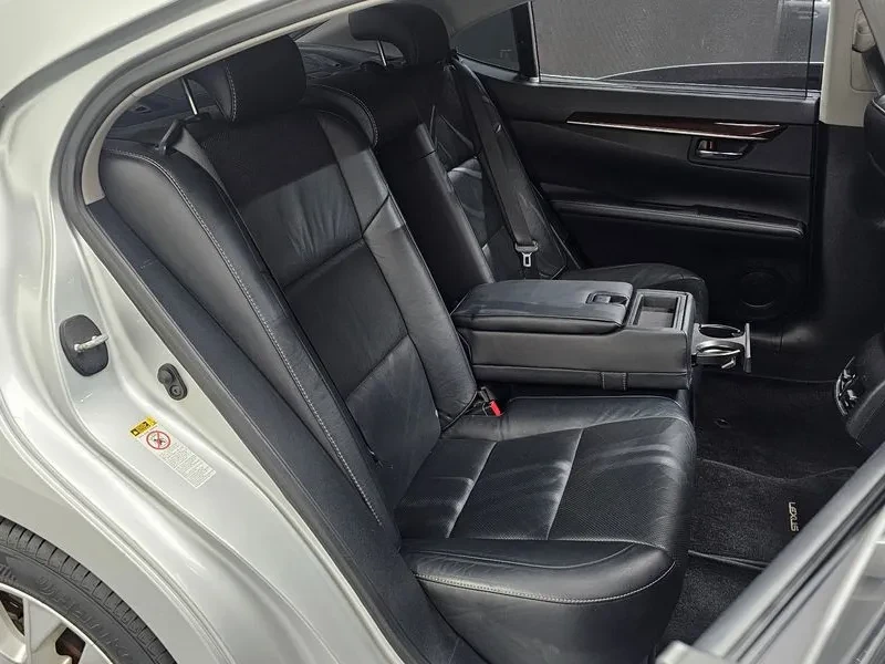 Lexus ES 300 Supreme XV60 Хибрид, снимка 10 - Автомобили и джипове - 55523689