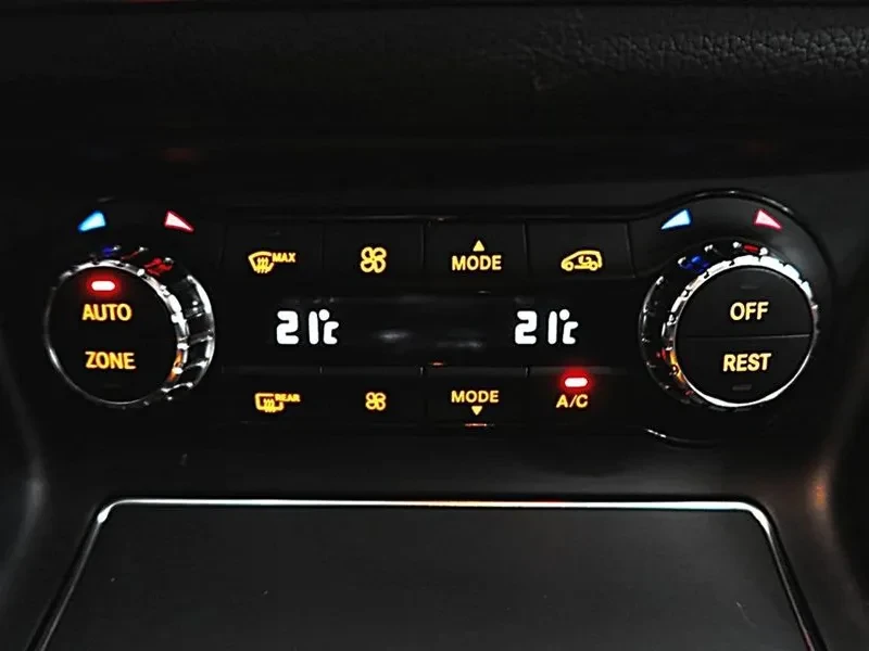 Mercedes-Benz CLA 220 Amg Line, снимка 16 - Автомобили и джипове - 56072123