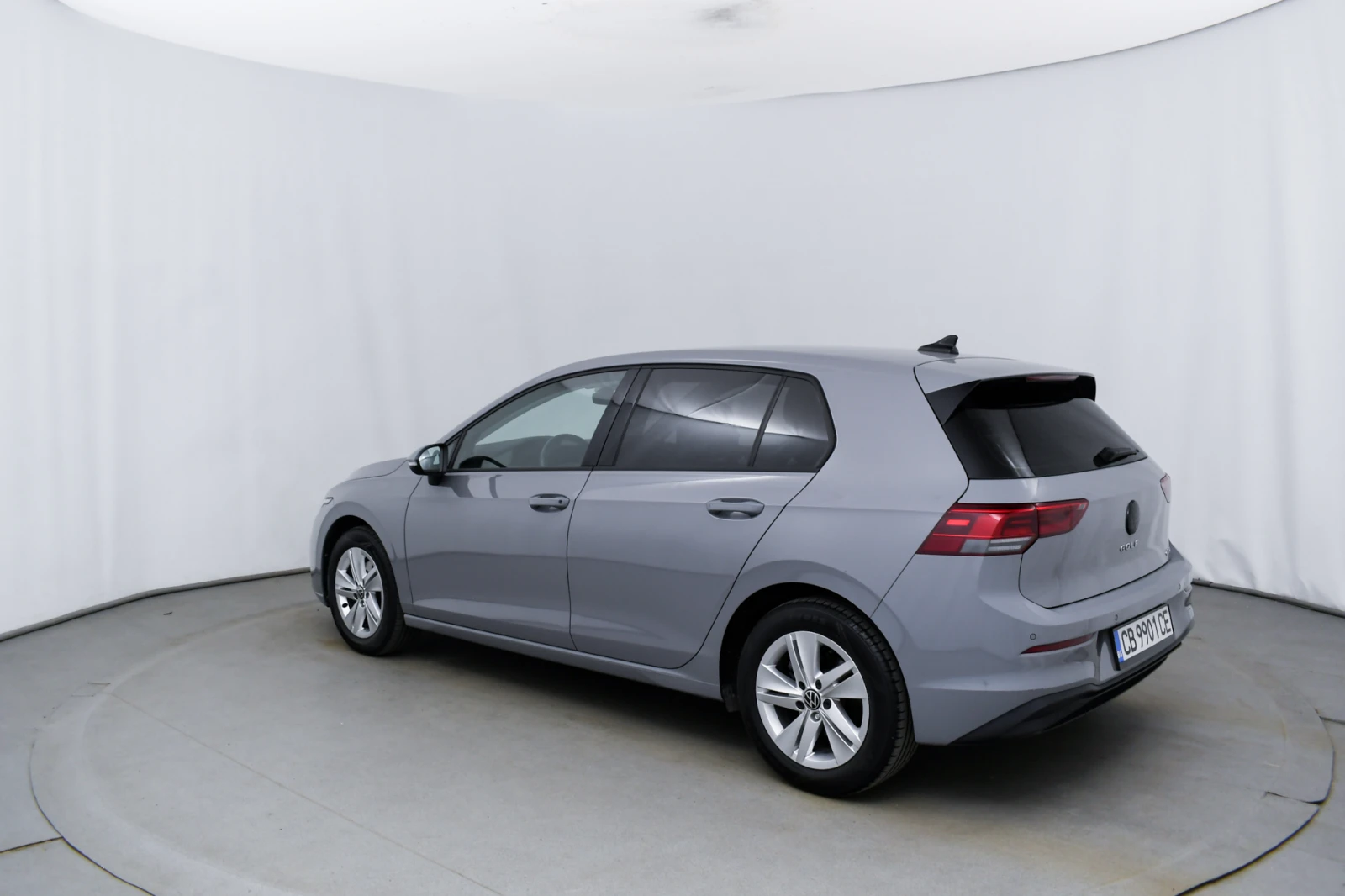 VW Golf 8 1.5 eTSI OPF DSG - изображение 3