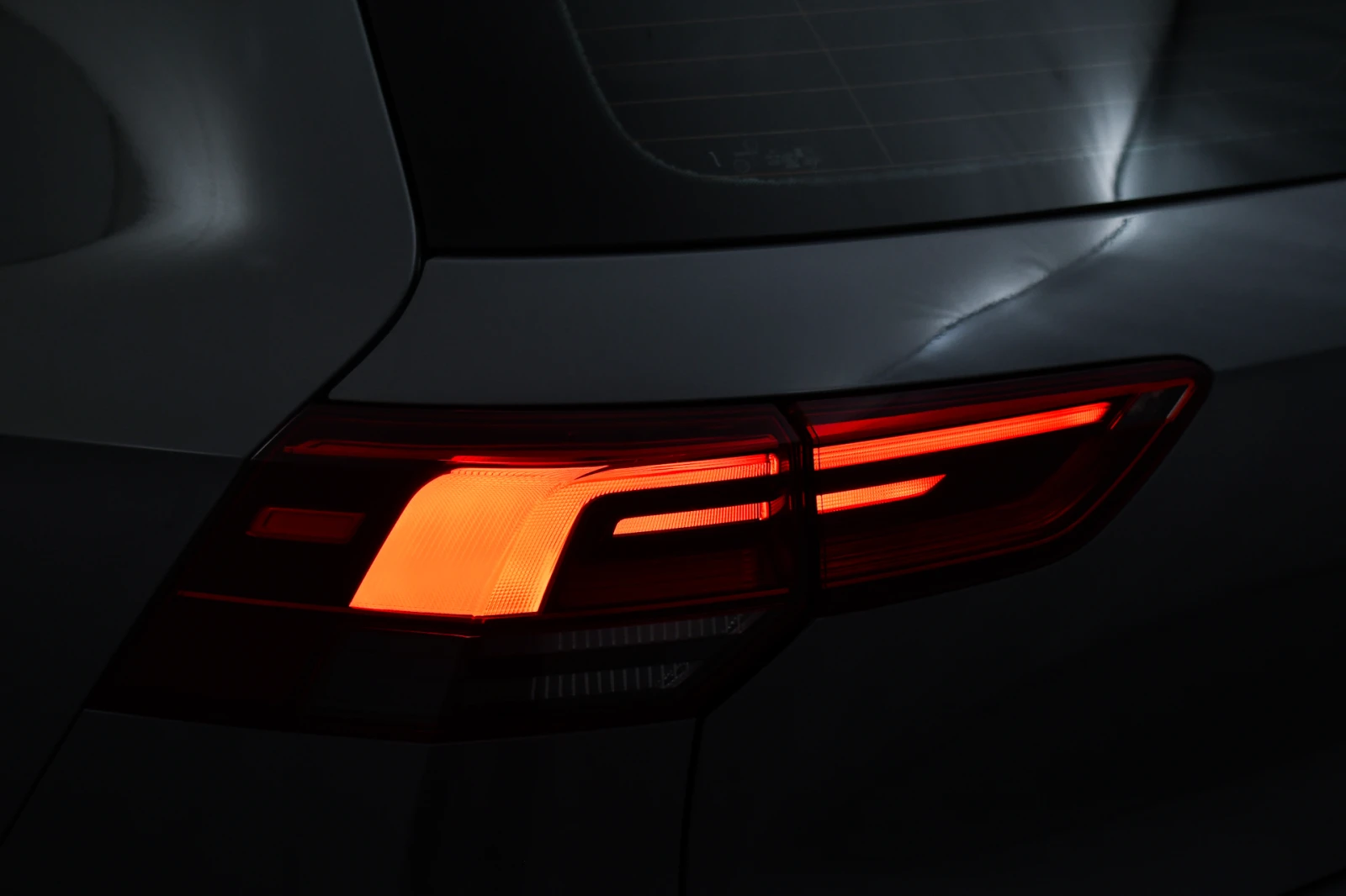 VW Golf 8 1.5 eTSI OPF DSG - изображение 8