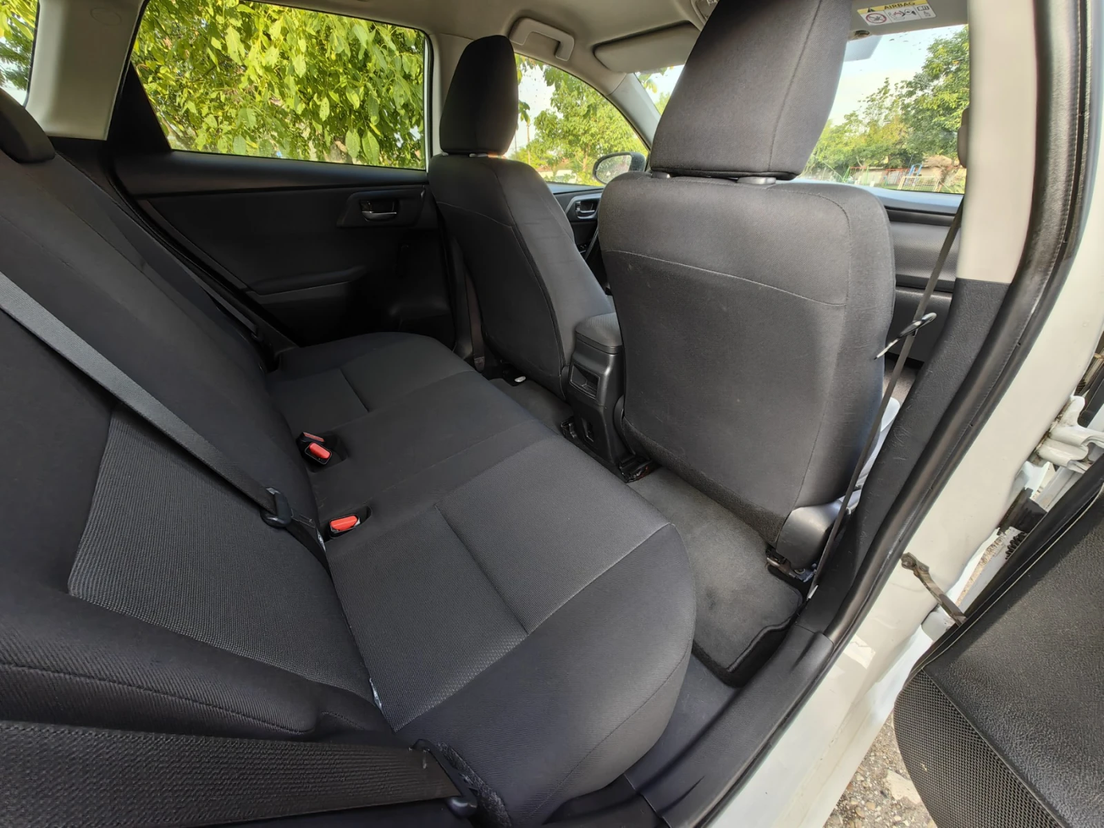Toyota Auris 1.2 - изображение 5