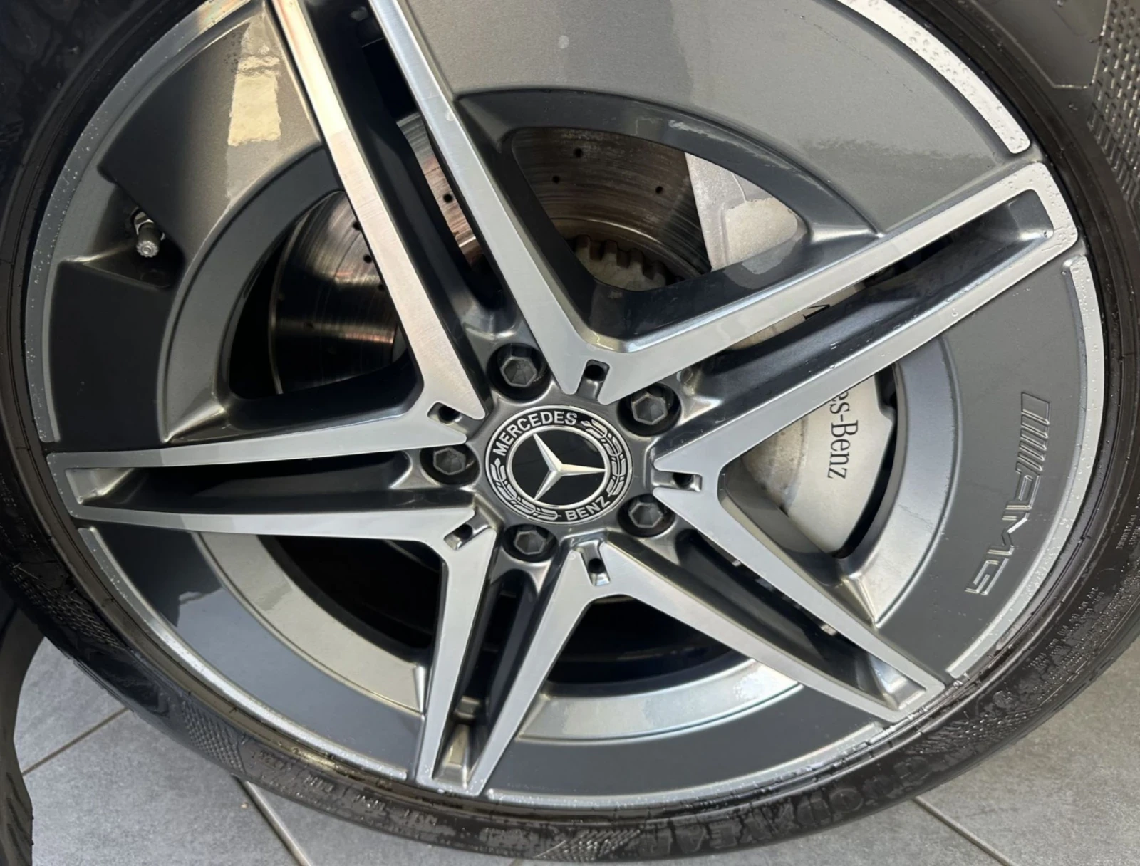 Mercedes-Benz C 300 e.AMG.KAMERA.LED.NAVI.PANORAMA.AMG - изображение 6