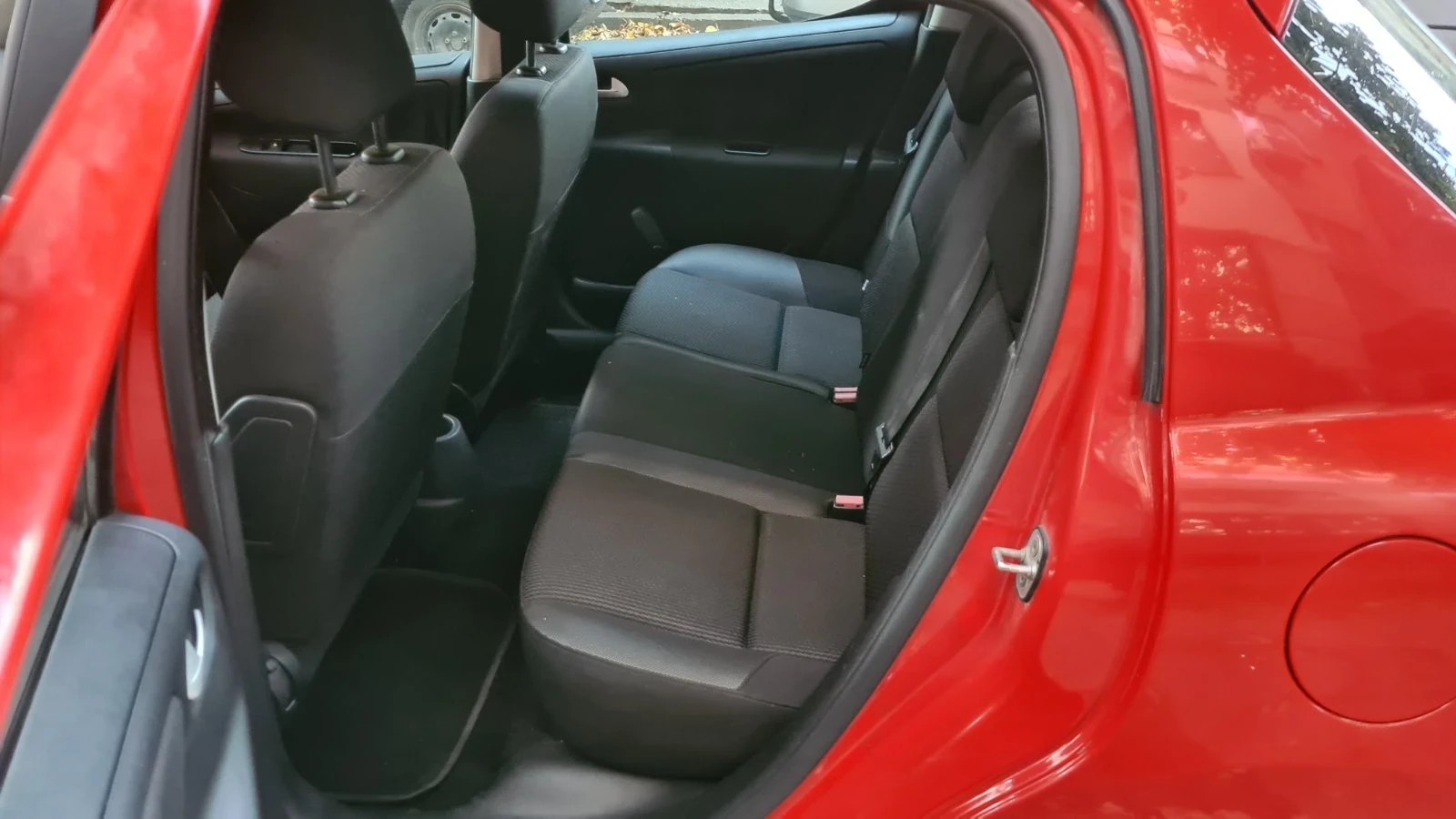 Peugeot 207 1.4 HDI - изображение 5
