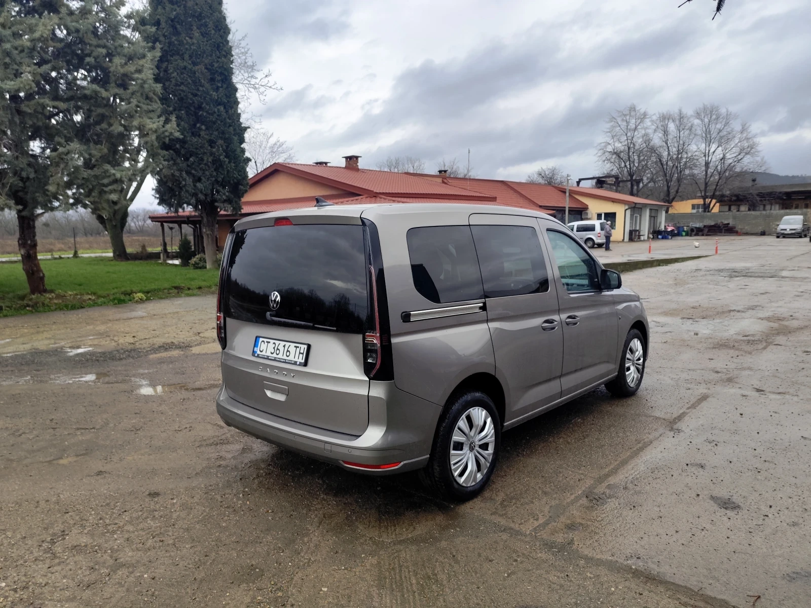 VW Caddy  - изображение 10