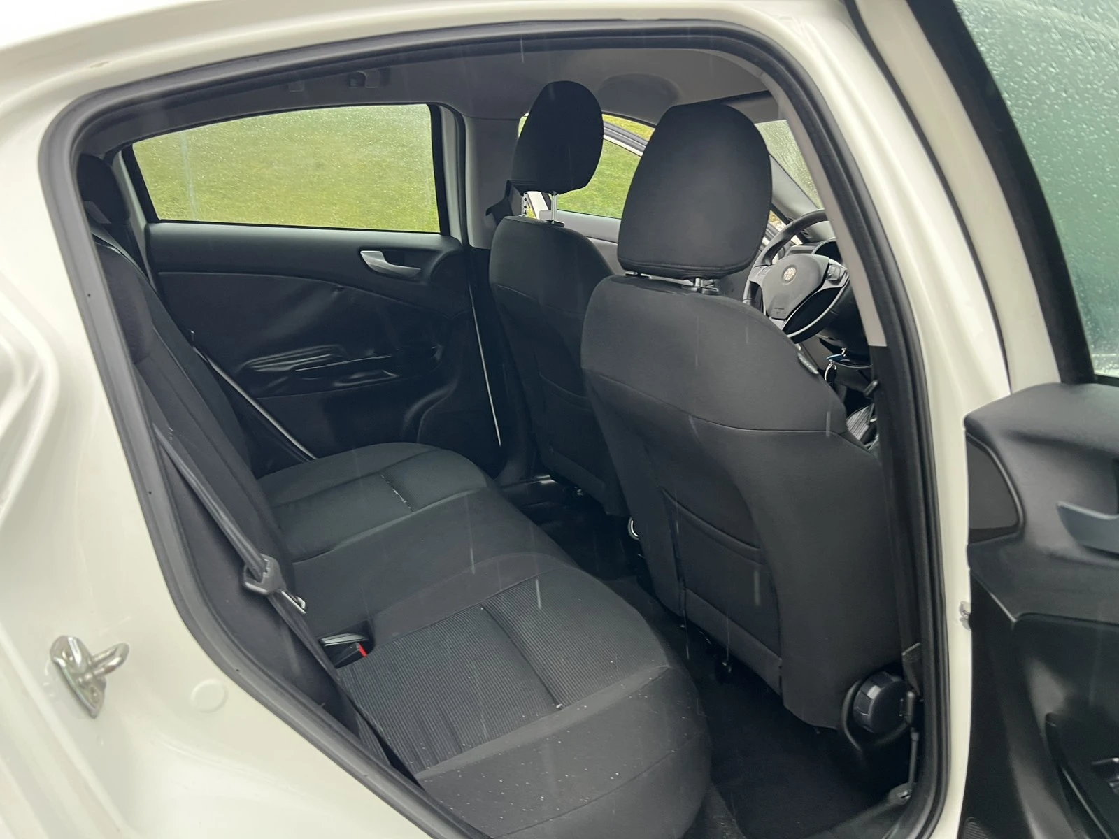 Alfa Romeo Giulietta 1.6, 105�.�. | Mobile.bg � ����������� 11