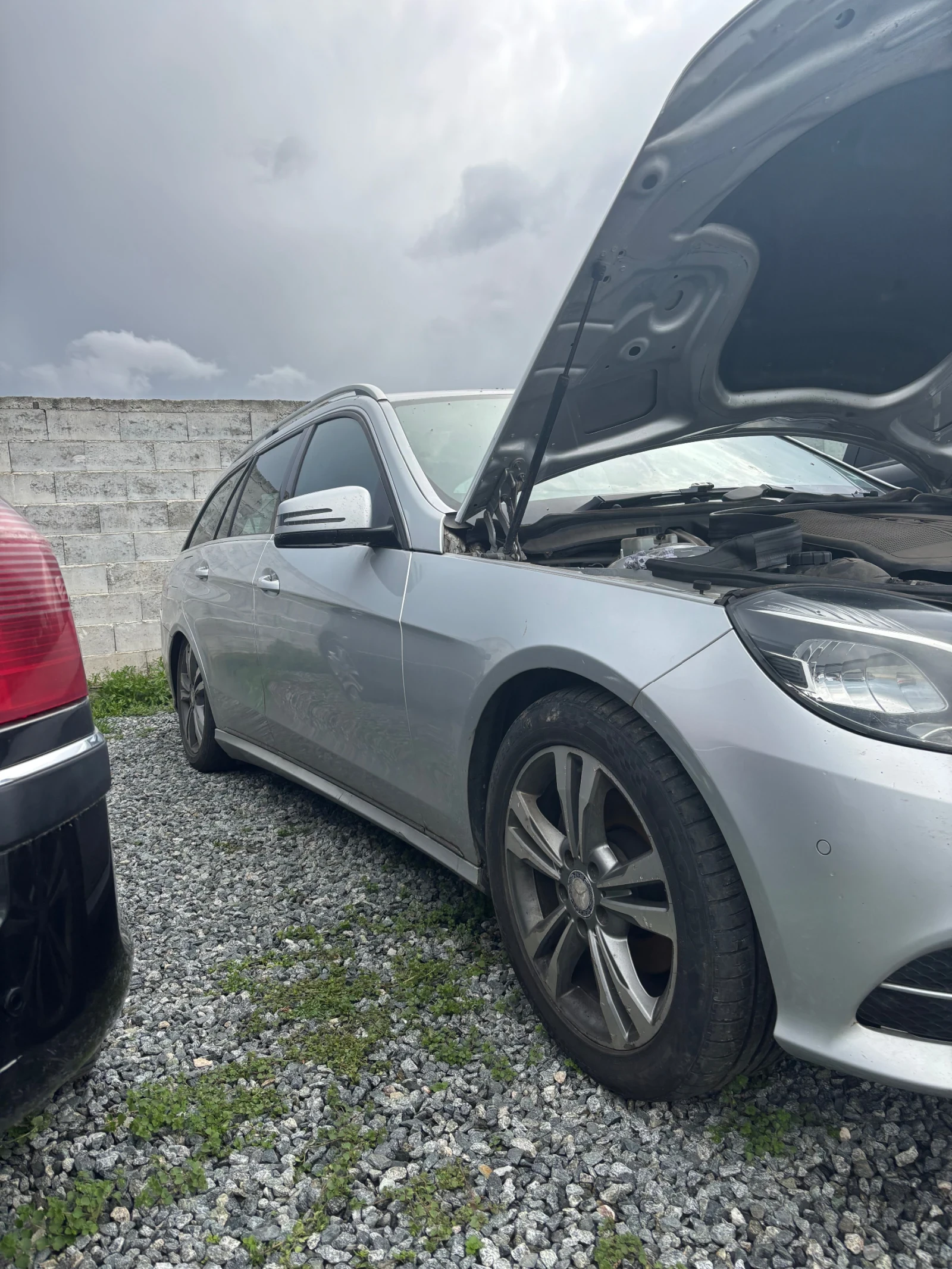 Mercedes-Benz E 220 CDI ADBLUE AVANTGARDE НА ЧАСТИ, снимка 2 - Автомобили и джипове - 54070667