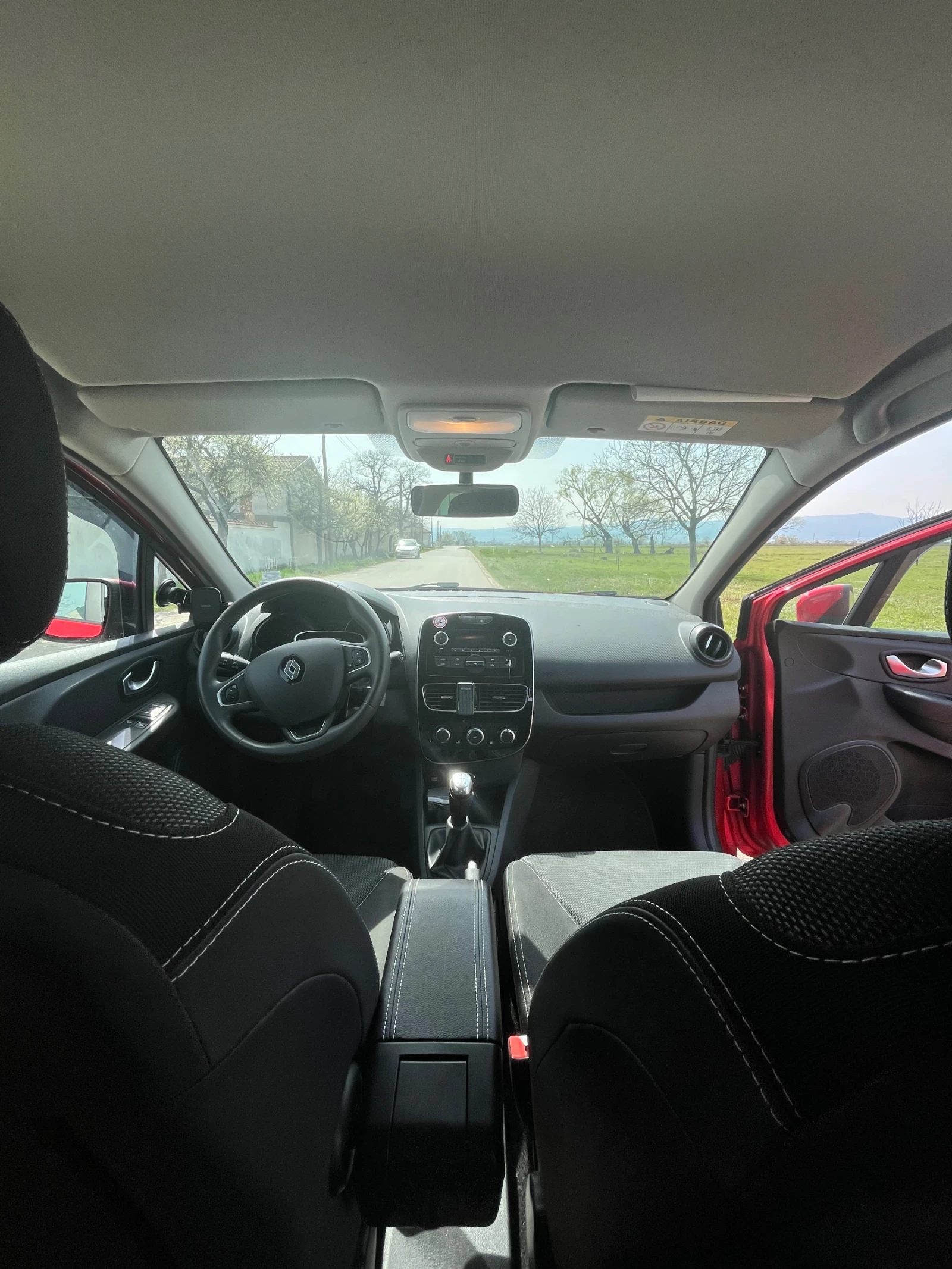 Renault Clio, снимка 4 - Автомобили и джипове - 54207883