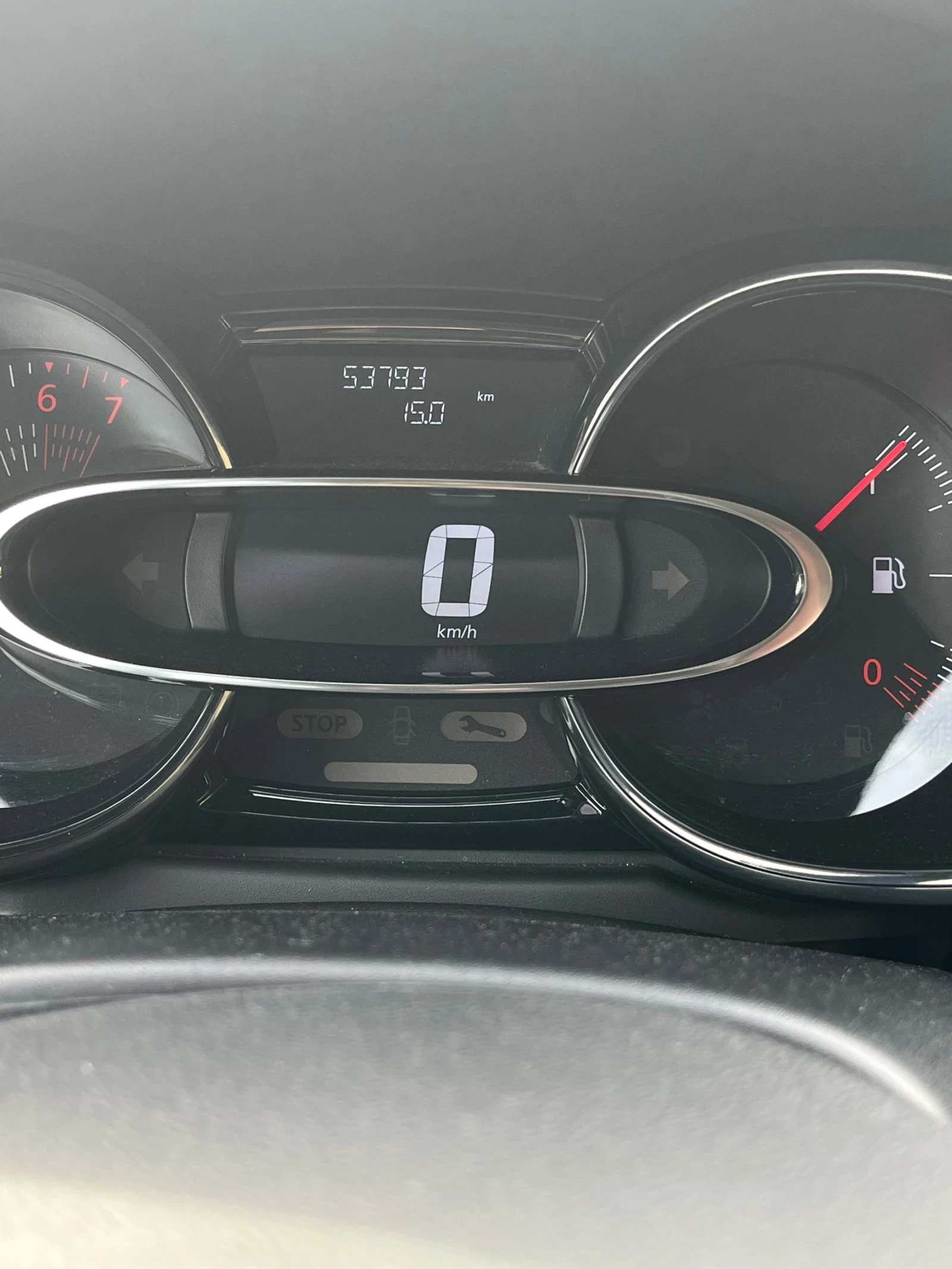 Renault Clio, снимка 8 - Автомобили и джипове - 54207883