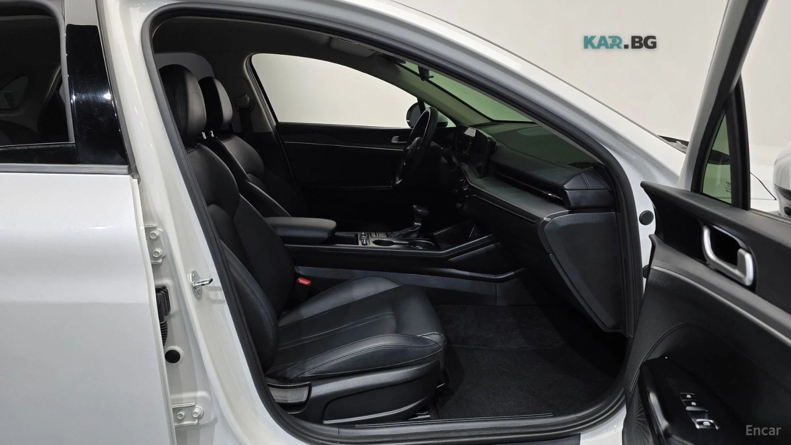 Kia K5 TRENDY* LPG* ПОДГРЕВ* КАМЕРА* KEYLESS* , снимка 9 - Автомобили и джипове - 54711013
