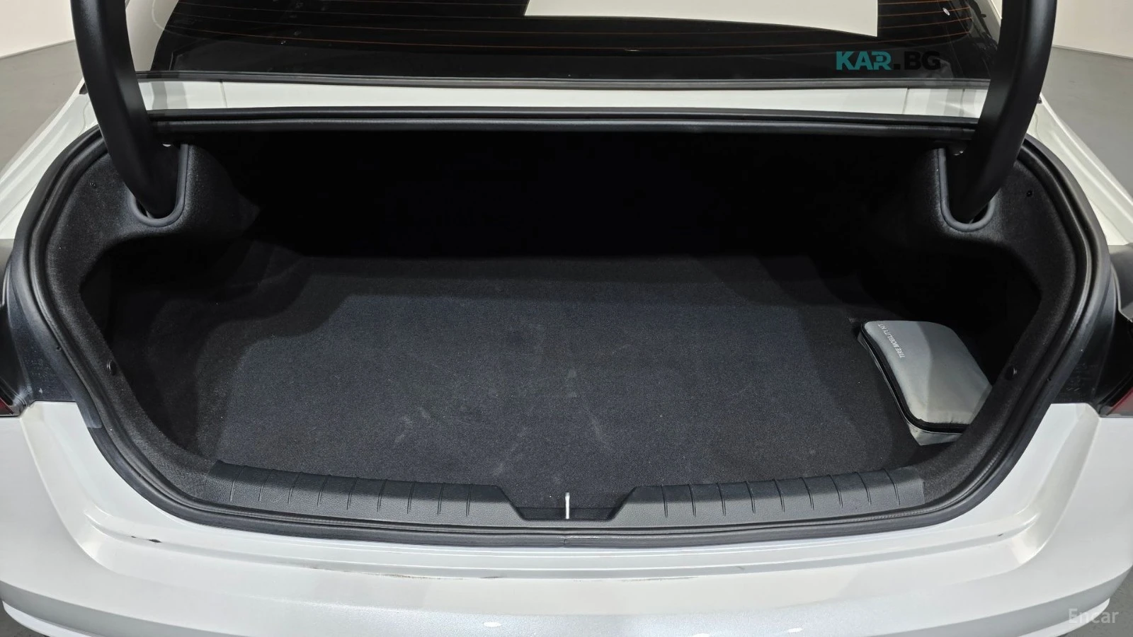 Kia K5 TRENDY* LPG* ПОДГРЕВ* КАМЕРА* KEYLESS* , снимка 14 - Автомобили и джипове - 54711013