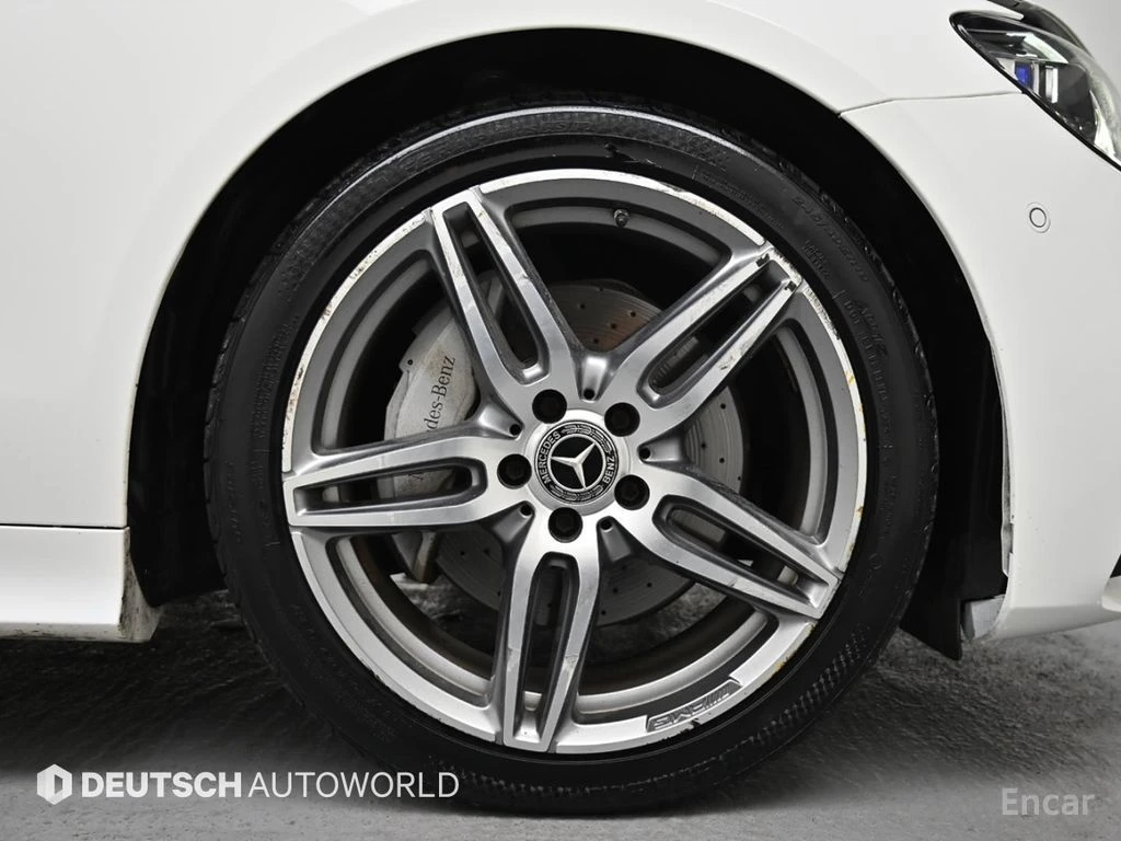 Mercedes-Benz E 220 d FACE AMG PACK* HEAD-UP* КАМЕРА* КРАЙНА ЦЕНА* , снимка 5 - Автомобили и джипове - 54881494