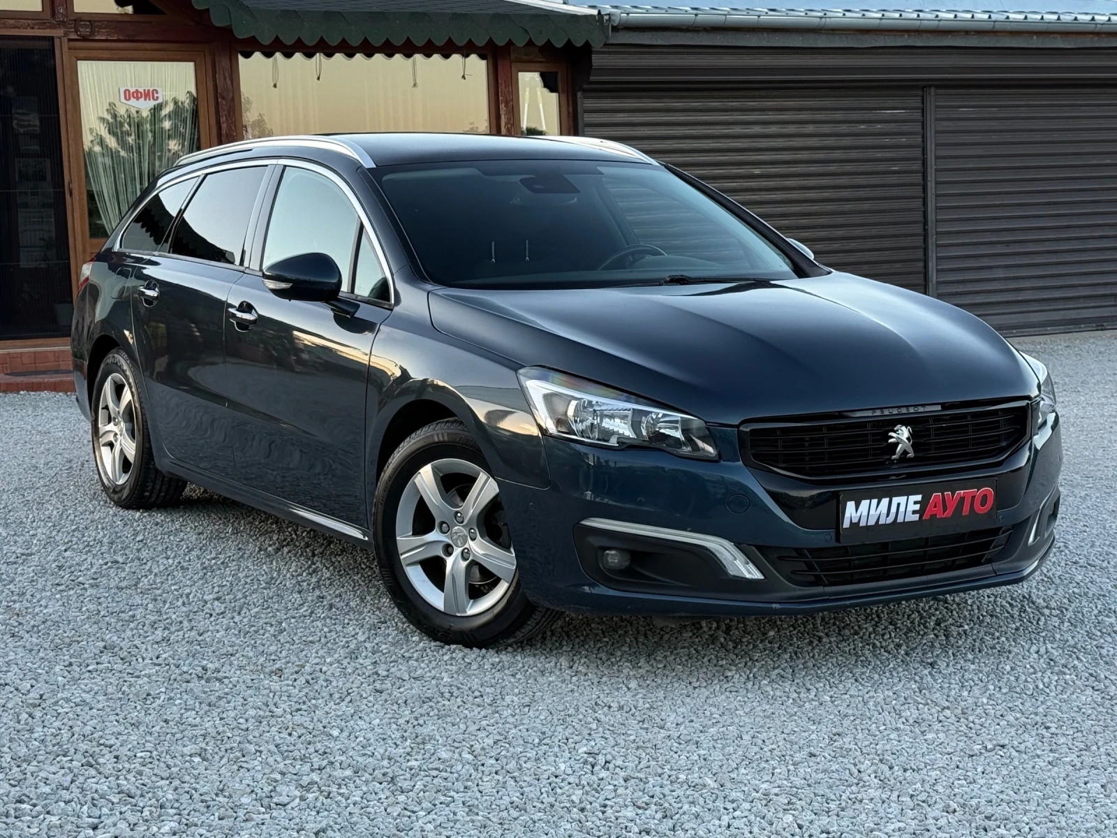 Peugeot 508 1.6 HDI ПАНО НАВИ КАСКО + ОБСЛУЖВАНЕ , снимка 4 - Автомобили и джипове - 55138785
