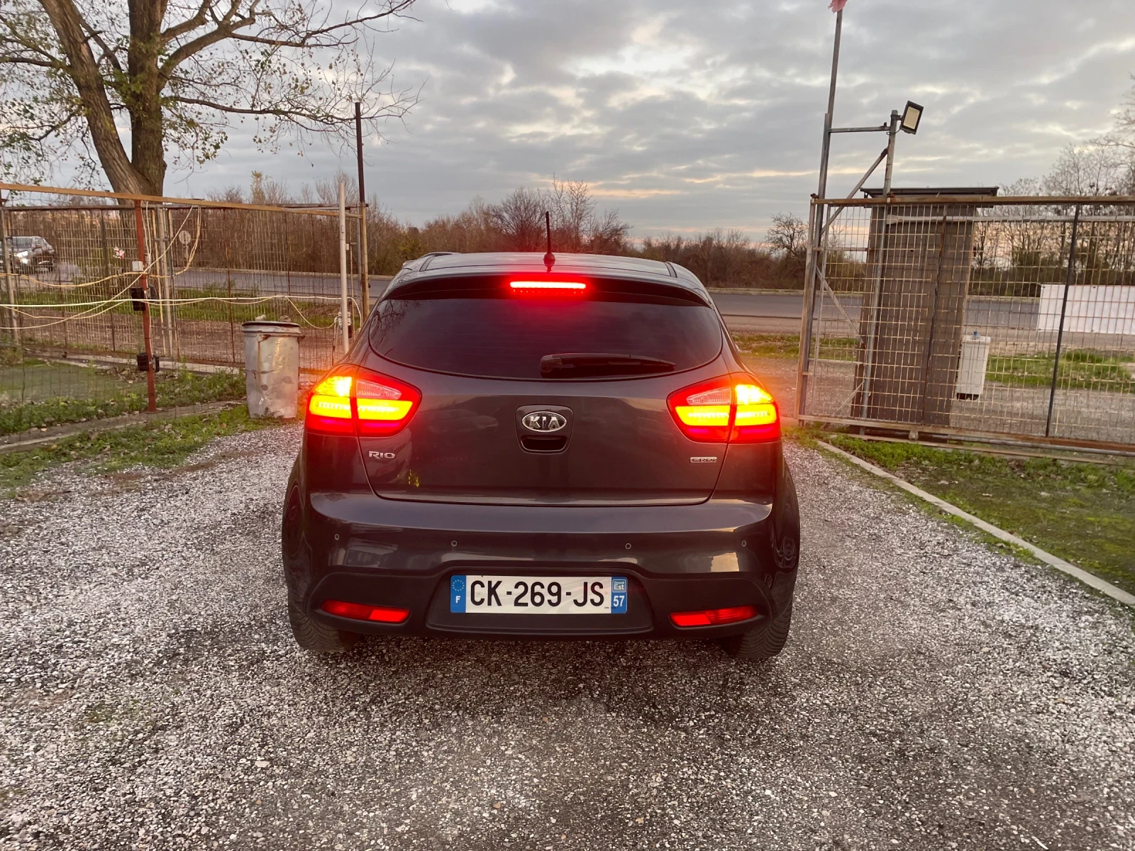 Kia Rio 1.4 CRDI.90K, снимка 6 - Автомобили и джипове - 55183978