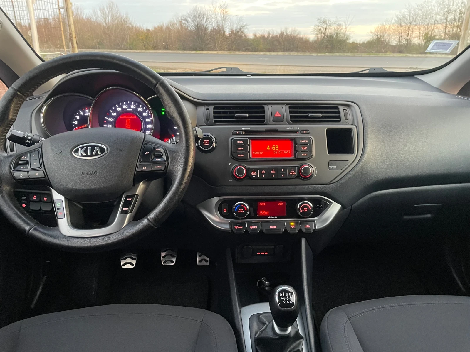 Kia Rio 1.4 CRDI.90K, снимка 10 - Автомобили и джипове - 55183978