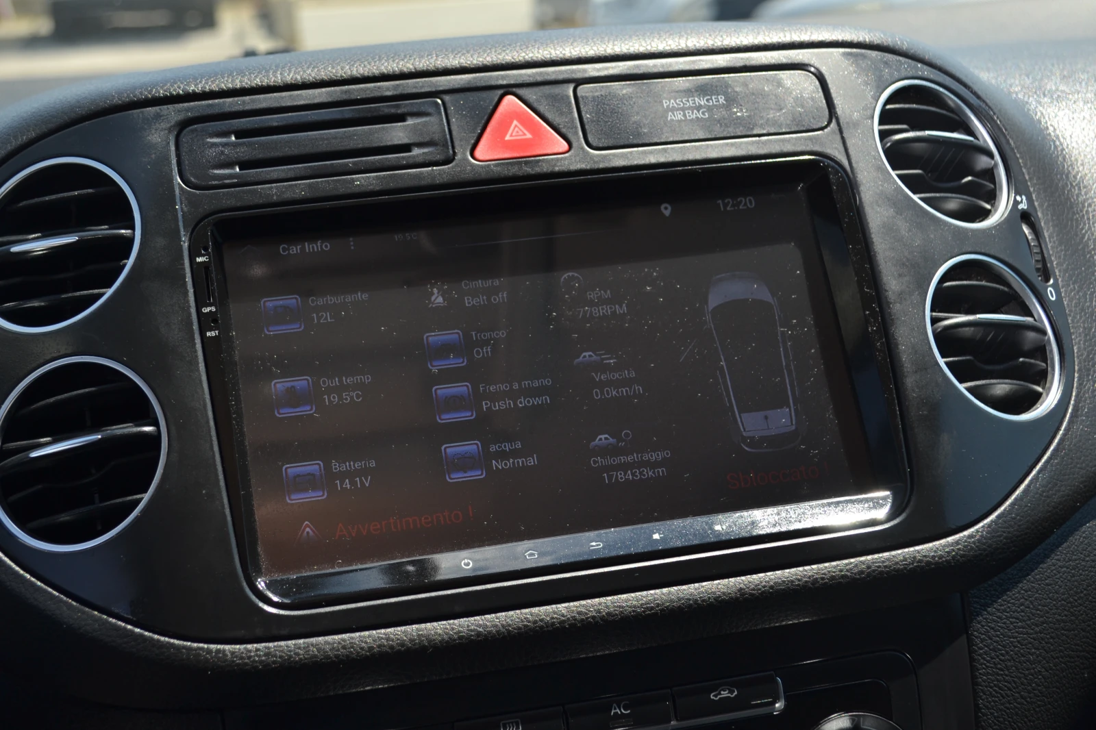 VW Golf Plus 1.6TDI, снимка 12 - Автомобили и джипове - 55185577