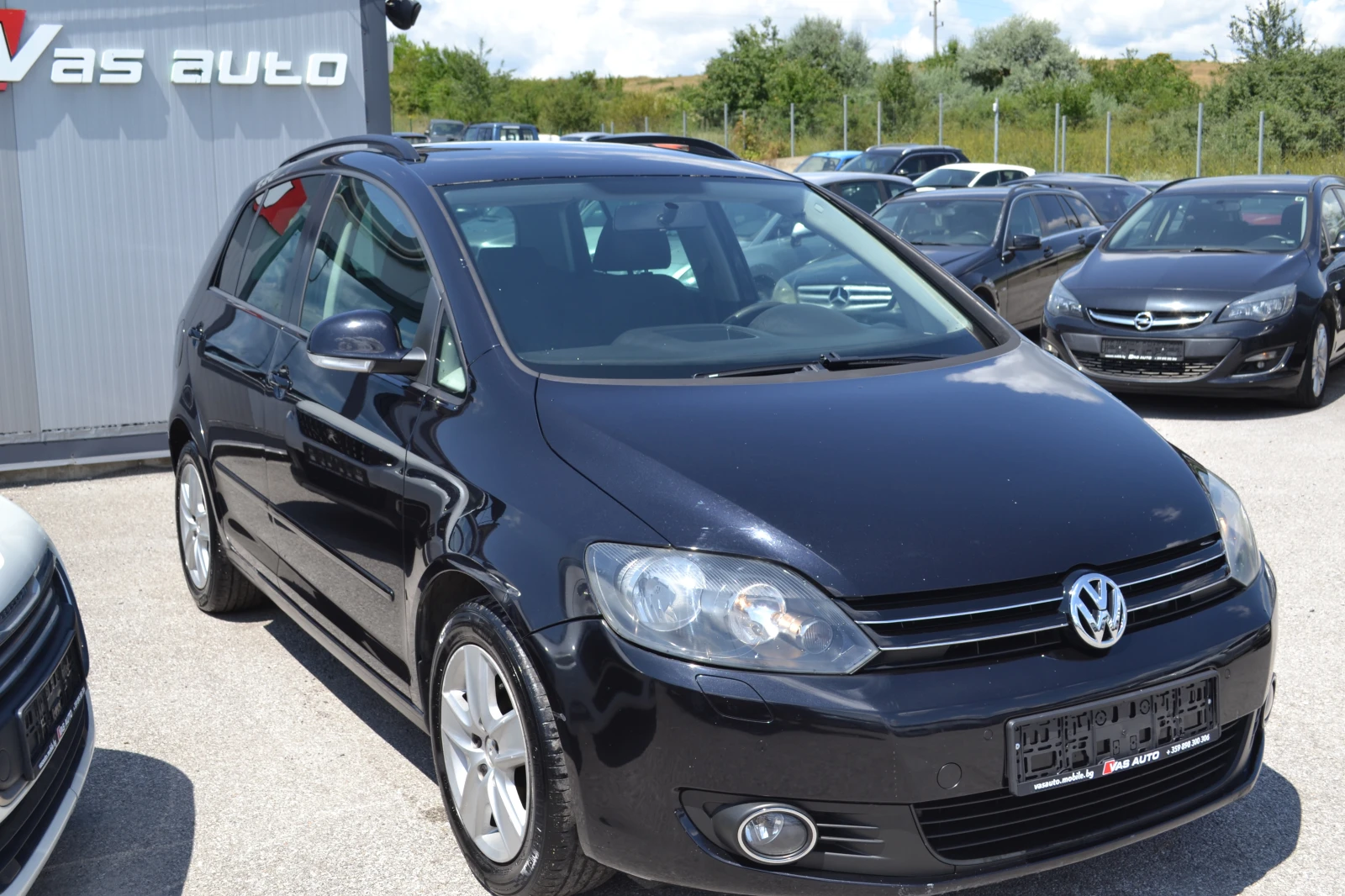 VW Golf Plus 1.6TDI, снимка 3 - Автомобили и джипове - 55185577