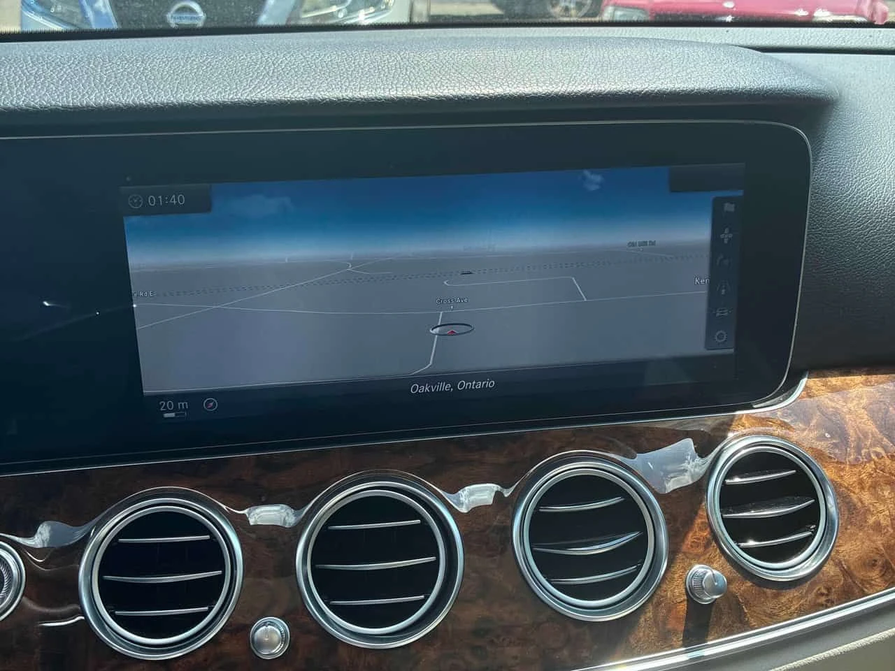 Mercedes-Benz E 300 * CARFAX * BURMESTER * ПАНОРАМА * ПОДГРЕВИ, снимка 10 - Автомобили и джипове - 55257793