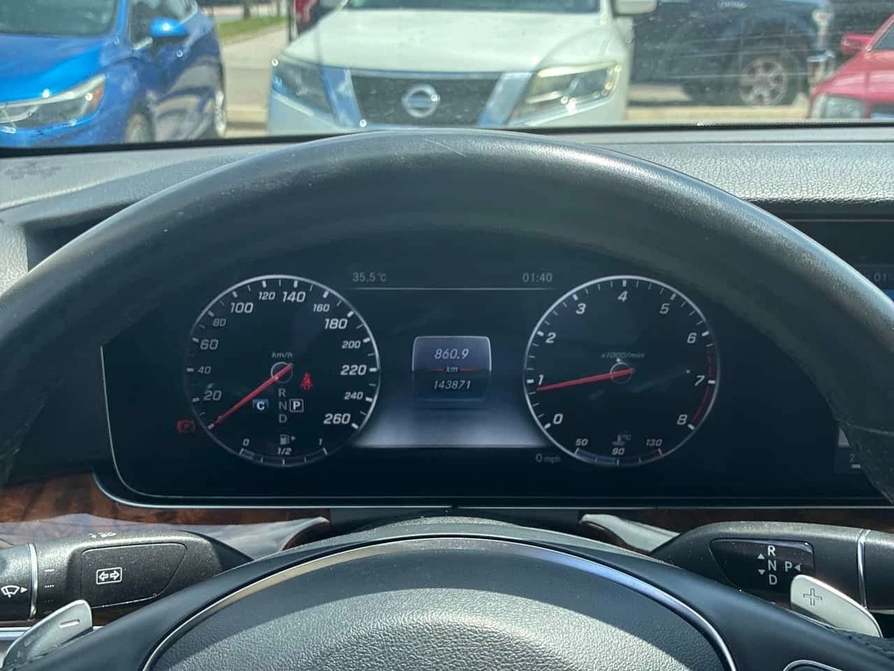Mercedes-Benz E 300 * CARFAX * BURMESTER * ПАНОРАМА * ПОДГРЕВИ, снимка 8 - Автомобили и джипове - 55257793