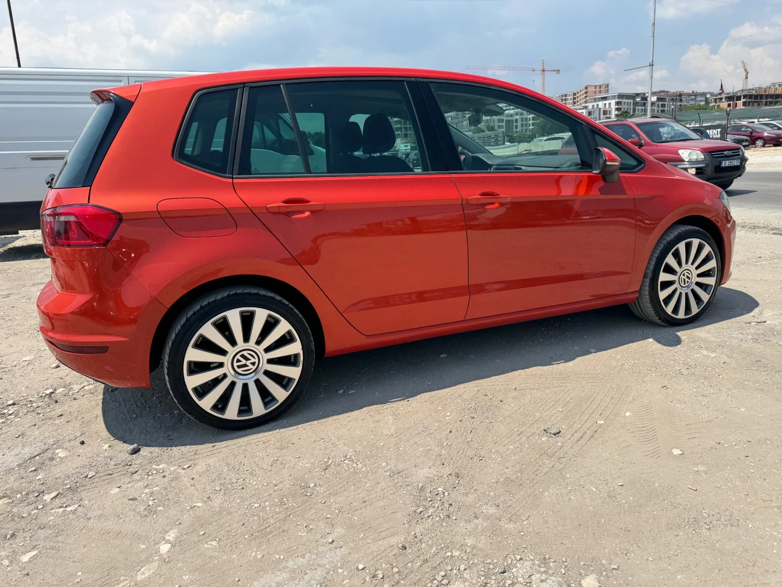 VW Sportsvan 2.0 TDI LIFE, снимка 3 - Автомобили и джипове - 55874015