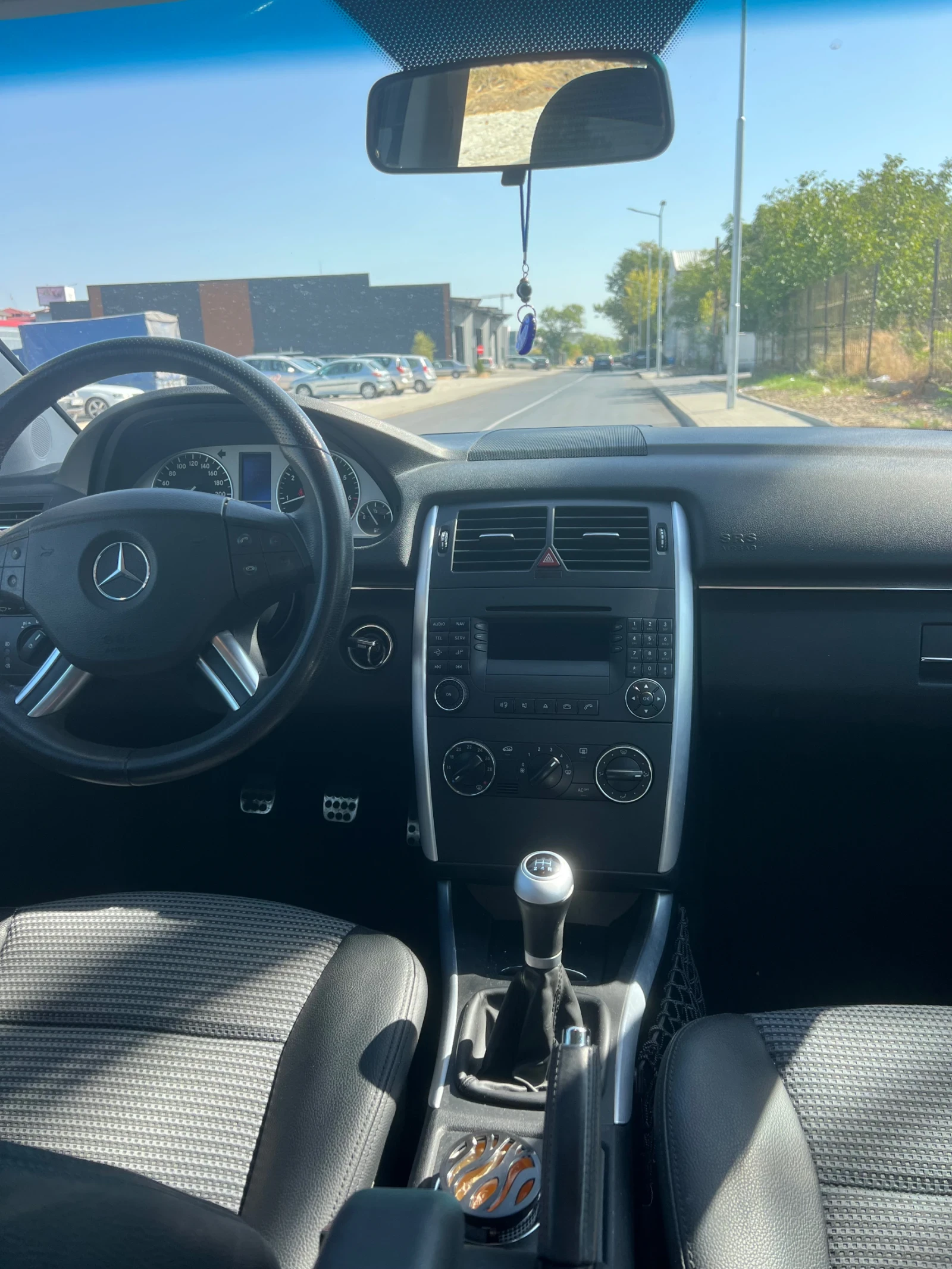 Mercedes-Benz B 200, снимка 9 - Автомобили и джипове - 55884520
