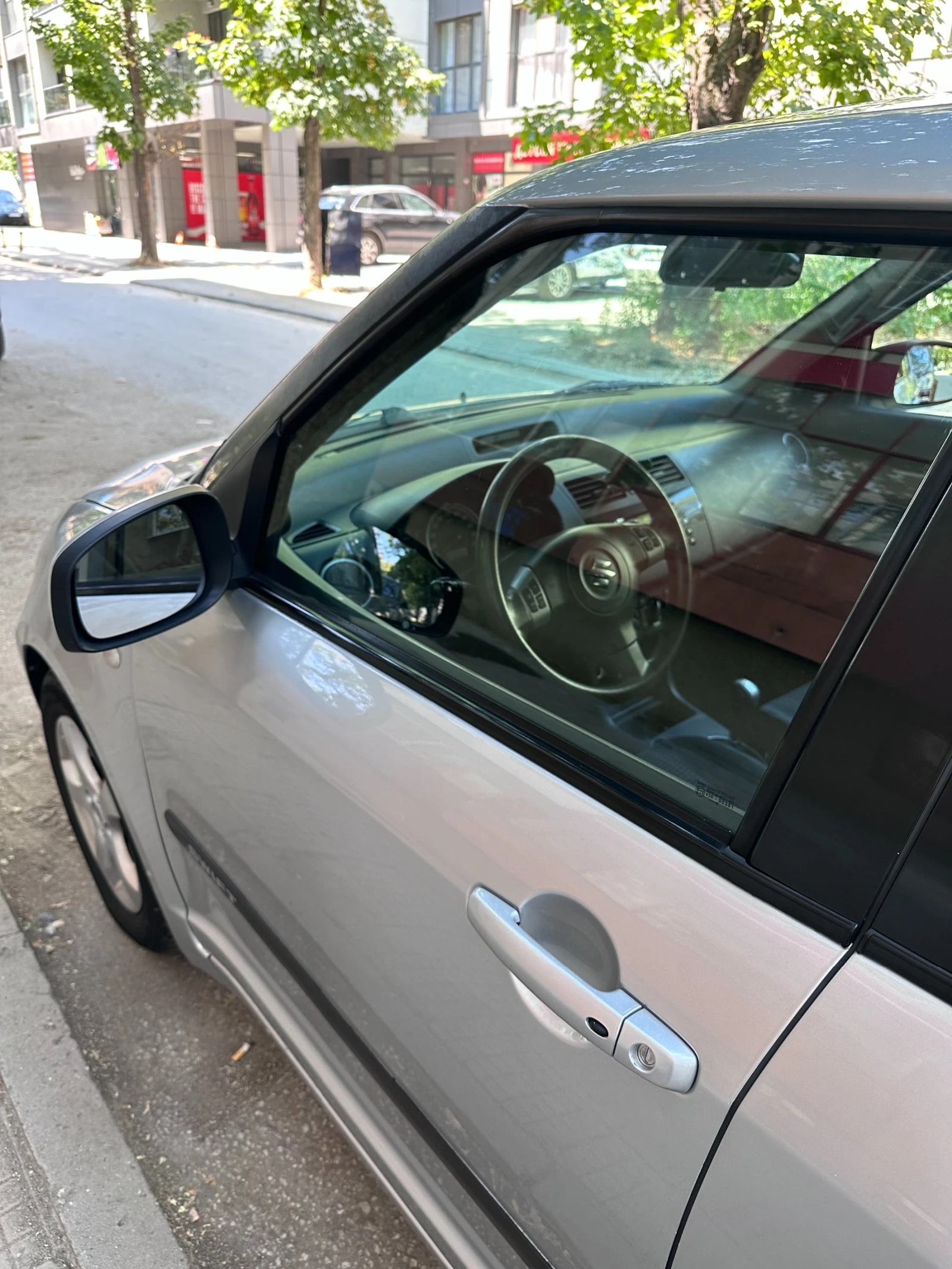 Suzuki Swift 1.3, снимка 10 - Автомобили и джипове - 56008284