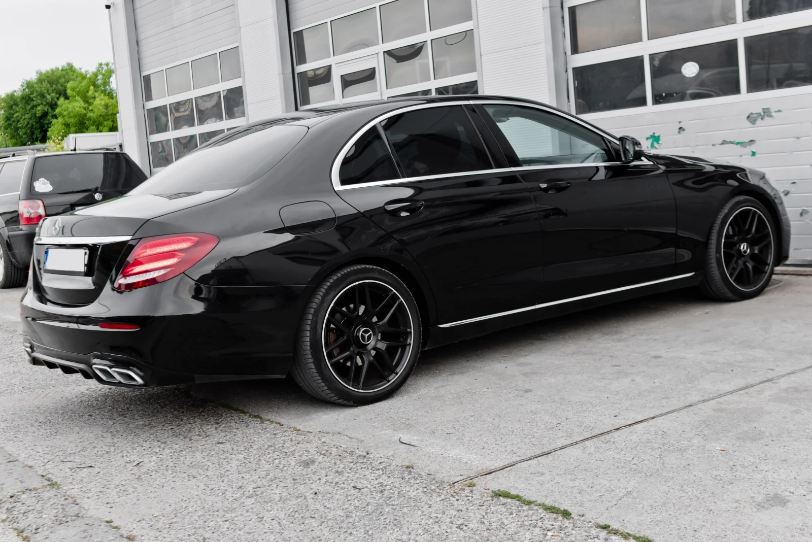 Mercedes-Benz E 220 D* AMG PACK* , снимка 7 - Автомобили и джипове - 56166419