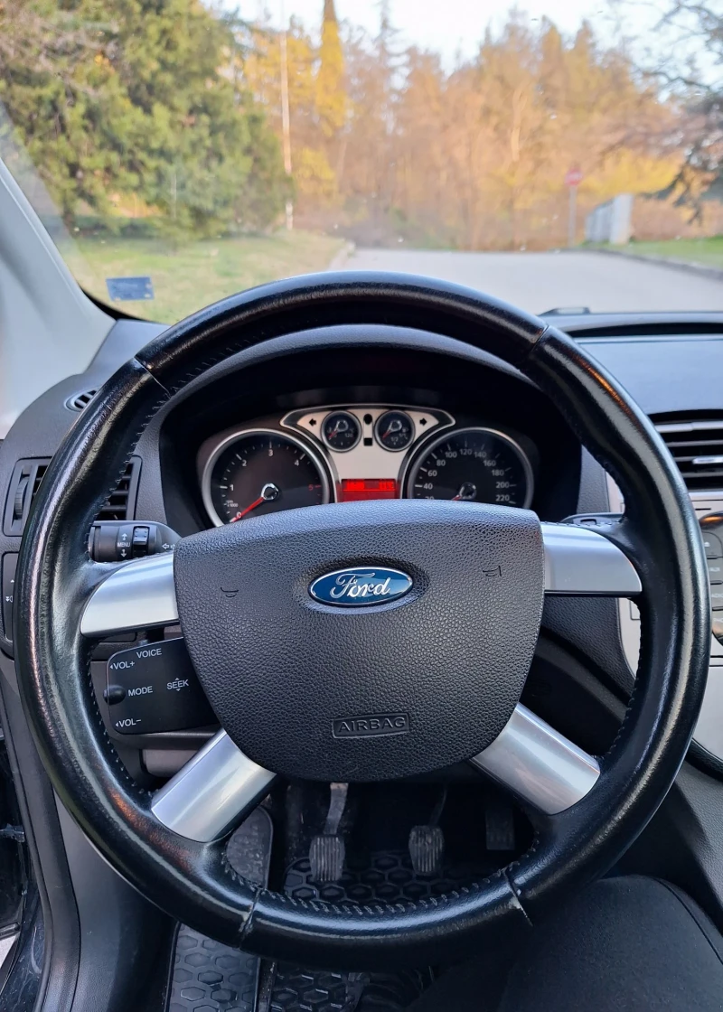 Ford Kuga 2.0TDCI 136к.с. 4х4 РАГИСТР. ОБСЛУЖ. ВС. ПЛАТЕНО, снимка 9 - Автомобили и джипове - 47603312