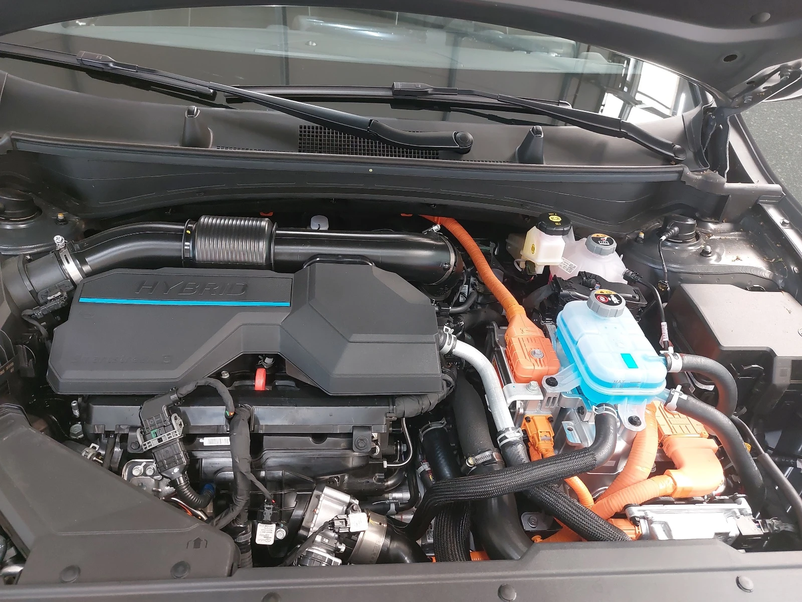 Kia Sportage НОВ!1.6PHEV/252HP/GT-LINE/360/4X4/ACC - изображение 3