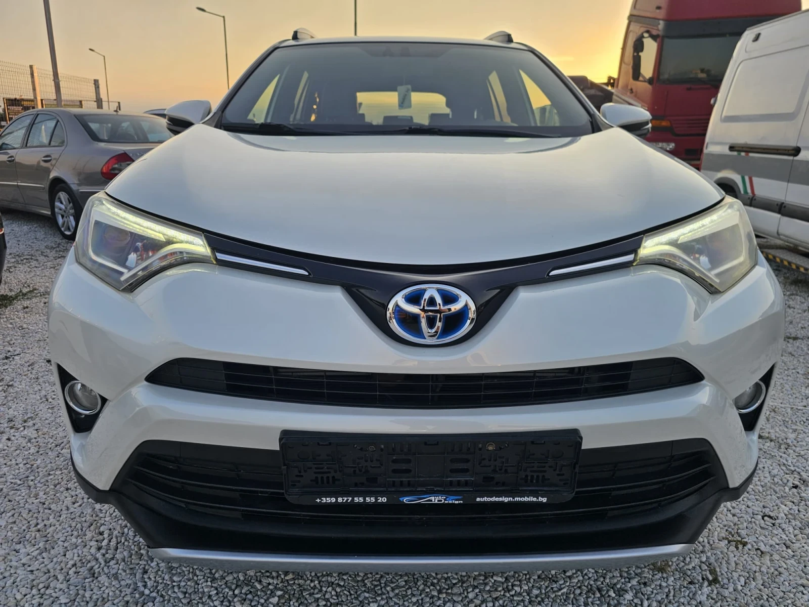 Toyota Rav4 2.5-HYBRID-FULL SERVICE-КАМЕРА-ПОДГРЯВАНЕ* E-CVT - изображение 3