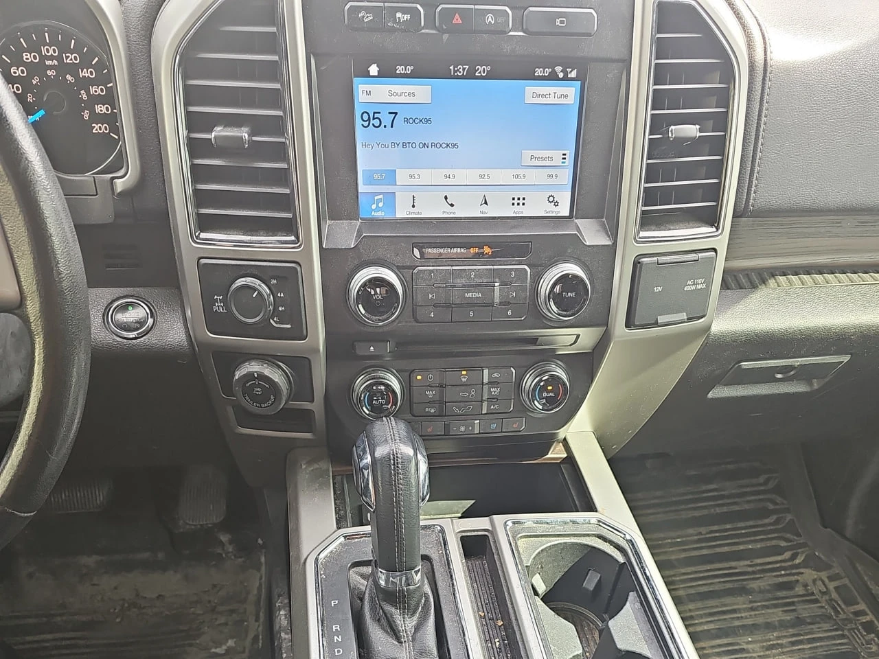 Ford F150 * АВТО КРЕДИТ* ЦЕНА ДО БГ * CARFAX *  - изображение 10