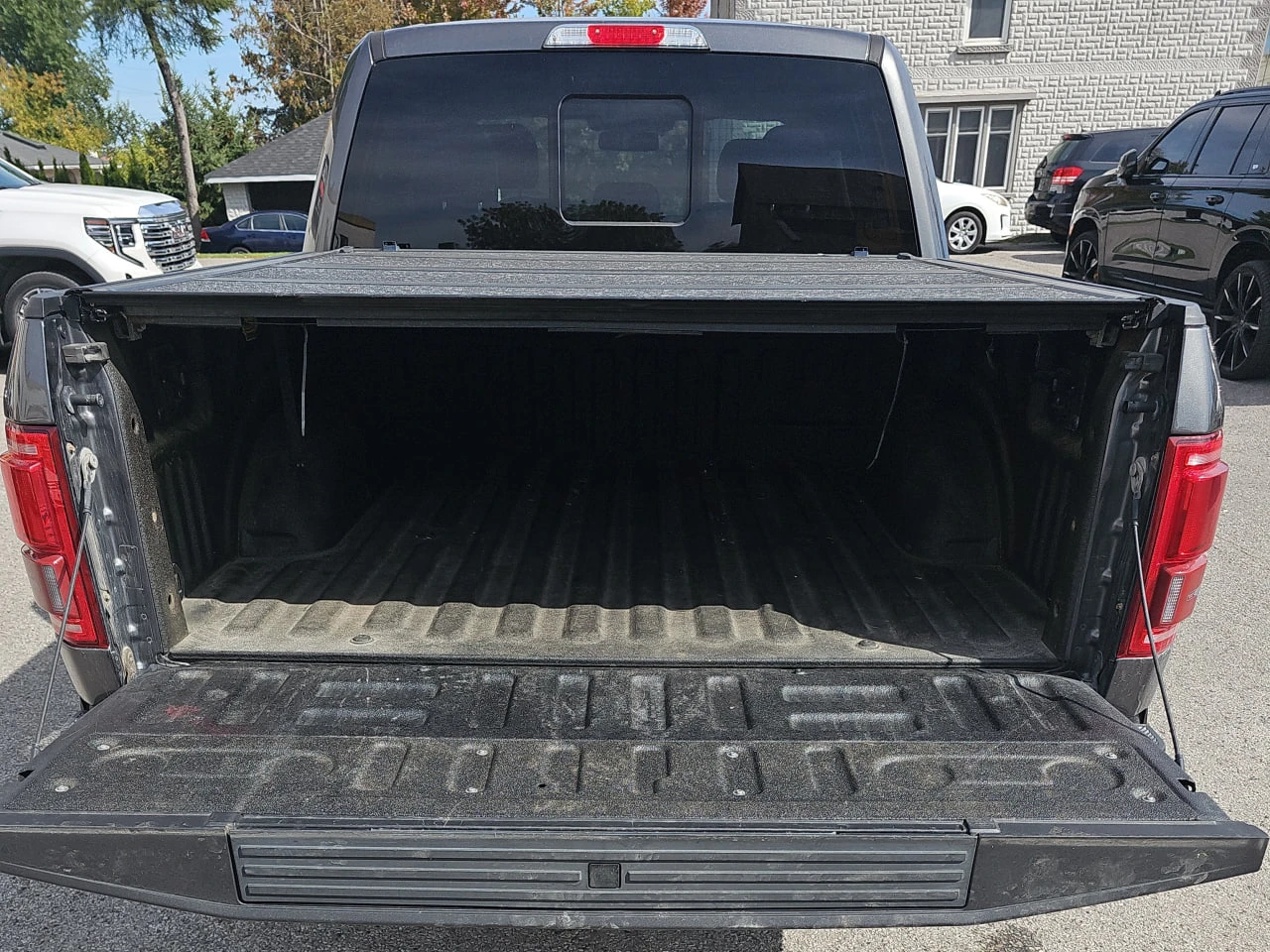 Ford F150 * АВТО КРЕДИТ* ЦЕНА ДО БГ * CARFAX *  - изображение 6