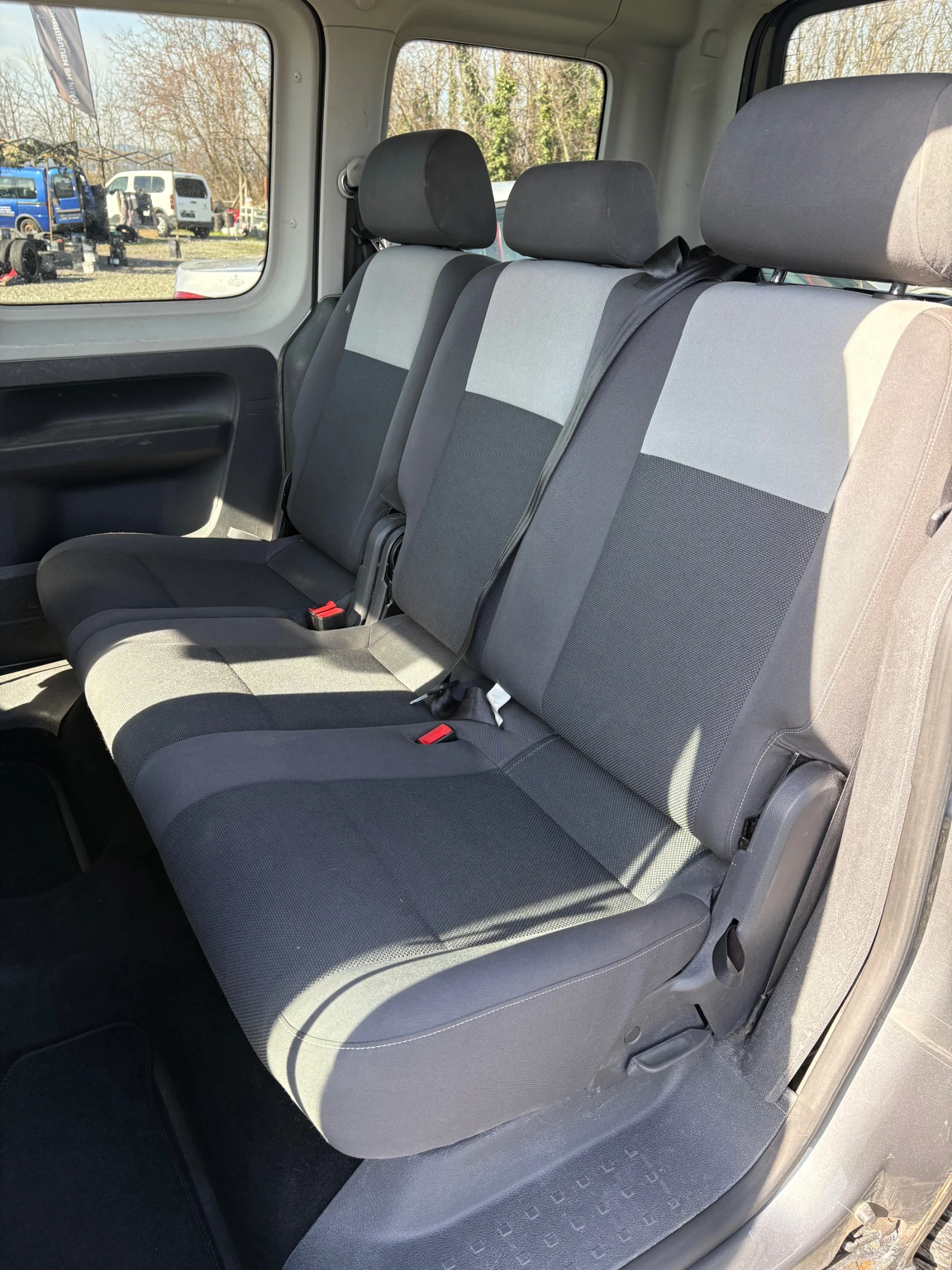 VW Caddy 2.0TDI 4MOTION, снимка 11 - Автомобили и джипове - 52255943